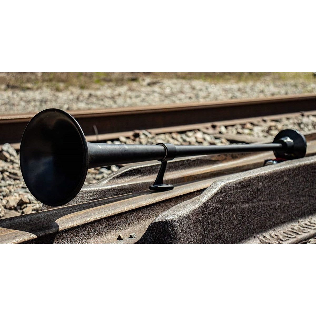 HornBlasters TUG-37 228H Tug Air Horn Kit HK-T37-228H
