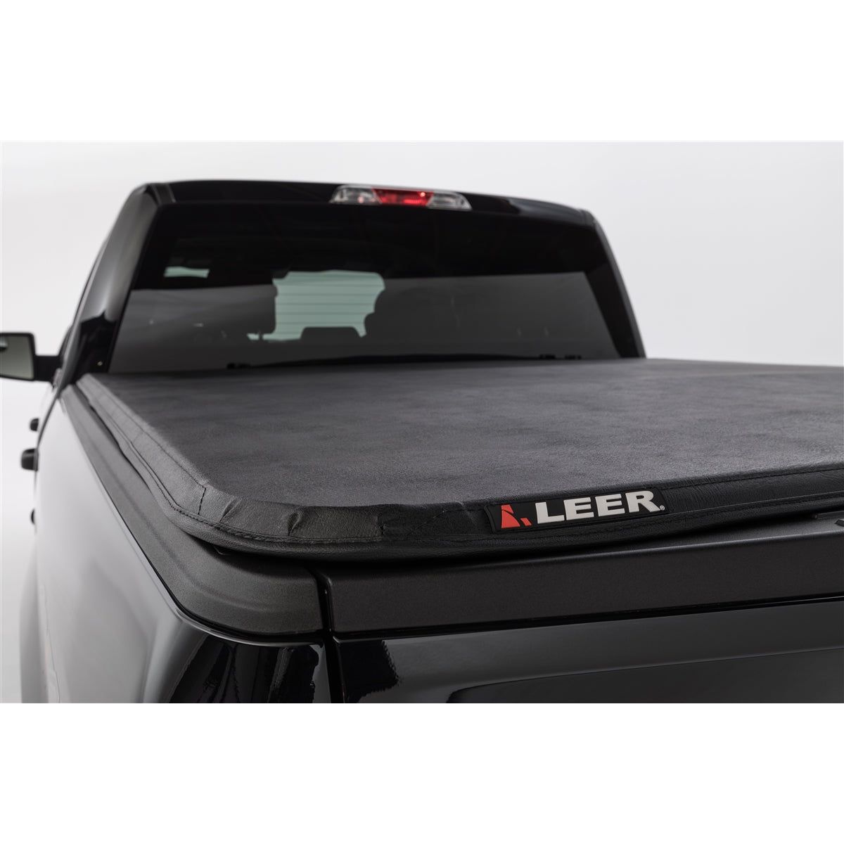 LEER Soft Folding Tonneau Cover LATITUDE