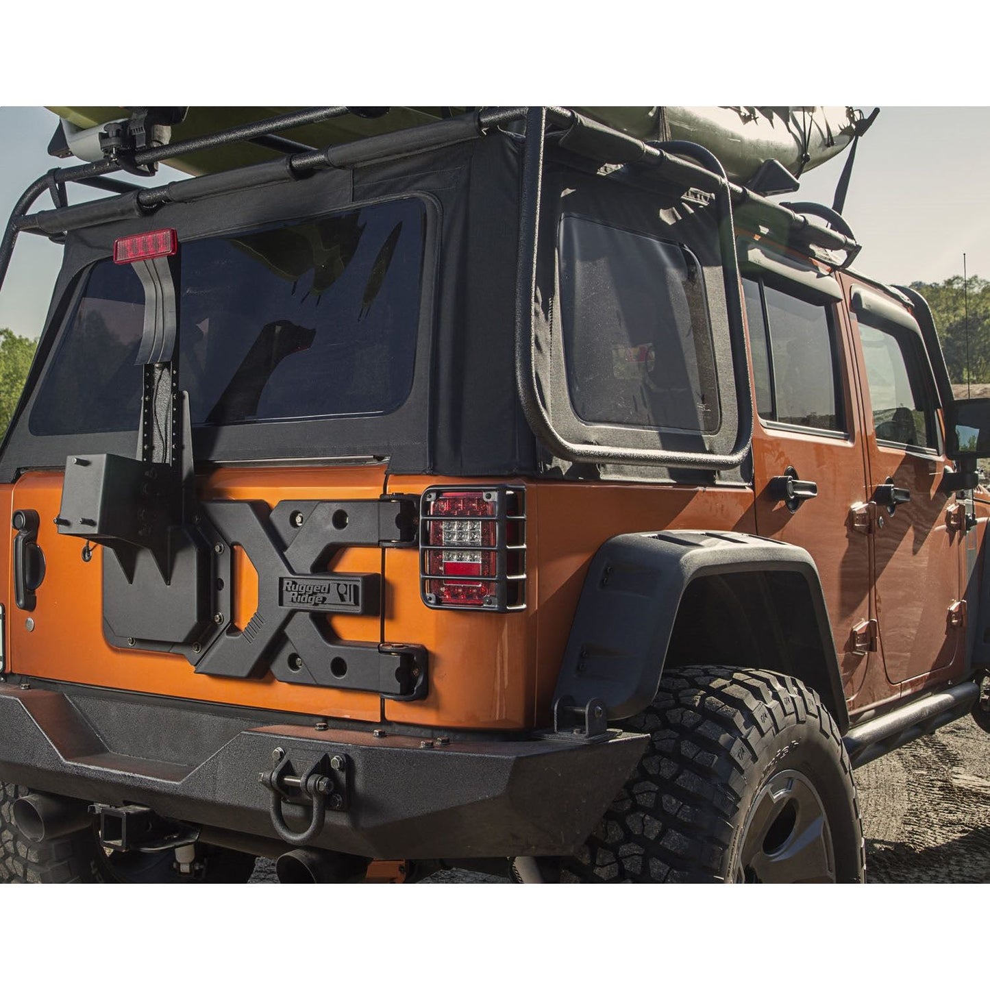 RUGGED RIDGE | 11546.5 | 07-17 Wrangler Hd Spartacus Tire Carrier Kit Black