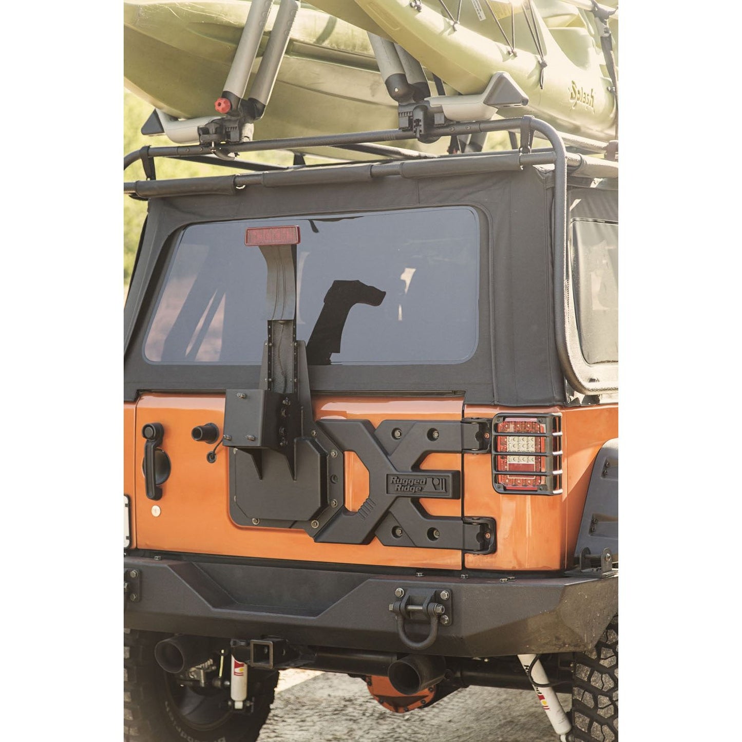 RUGGED RIDGE | 11546.5 | 07-17 Wrangler Hd Spartacus Tire Carrier Kit Black