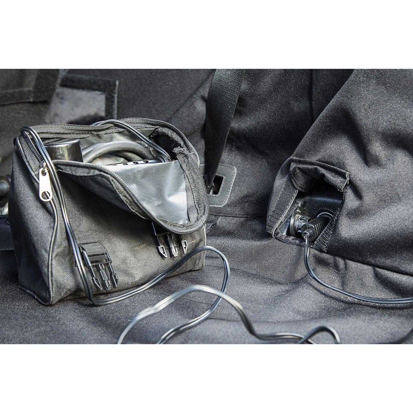 RUGGED RIDGE | 13260.04 | C3 Cargo Cover, 2-Door W/Subwoofer, 07-14 Wrangler