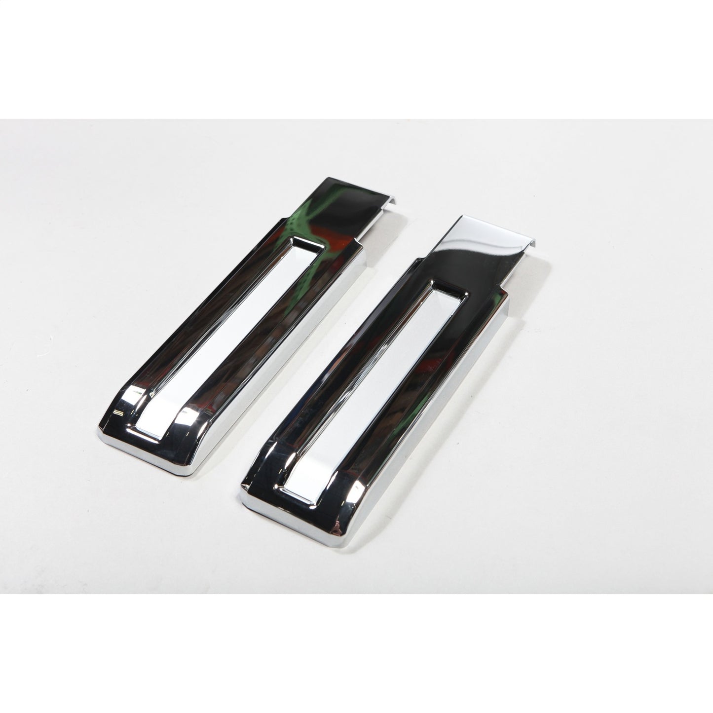 RUGGED RIDGE | 13311.24 | 07-16 Wrangler Tailgate Hinge Covers, Chrome