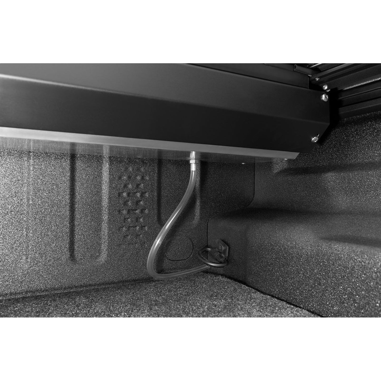 RUGGED RIDGE | 13550.31 | Armis Retractable Locking Bed Covr W/Trail Rails; 20 Jeep Gladiator Jt