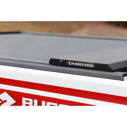 RUGGED RIDGE | 13550.34 | Armis Retractable Locking Bed Cvr W/O Trail Rails 20 Jeep Gladiator Jt