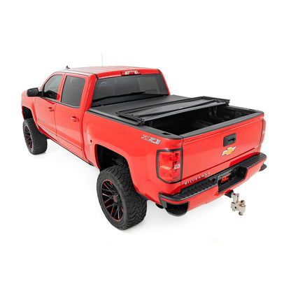 ROUGH COUNTRY Soft Tri-Fold Bed Cover | 5'9" Bed | Chevy/GMC 1500 (14-18 & Classic) | 41214550A