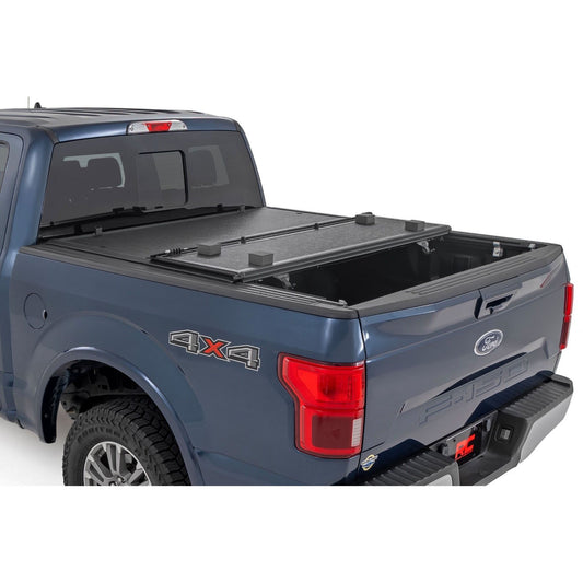 ROUGH COUNTRY Hard Low Profile Bed Cover | 5'7" Bed | Ford F-150 (15-20)/Raptor (17-20)  | 47220550B