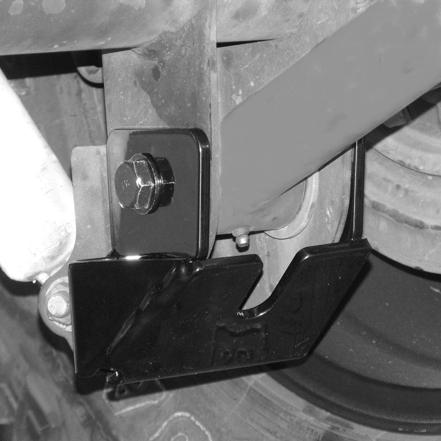 RUGGED RIDGE | 18003.36 | 07-16 Wrangler Contrl Arm Skid Plates Rear