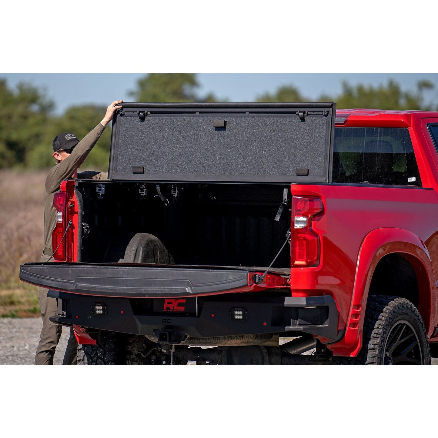 Rough Country 6'7" Bed | Standard Bed Hard Tri-Fold Flip Up Bed Cover I 49120650