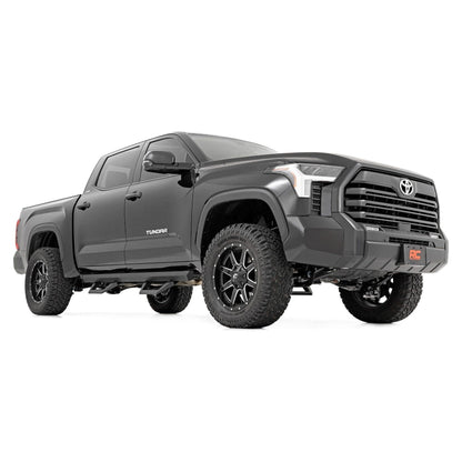Rough Country M1 Struts w/M1 Rear Shocks 3.5 Inch Lift Kit I 70340