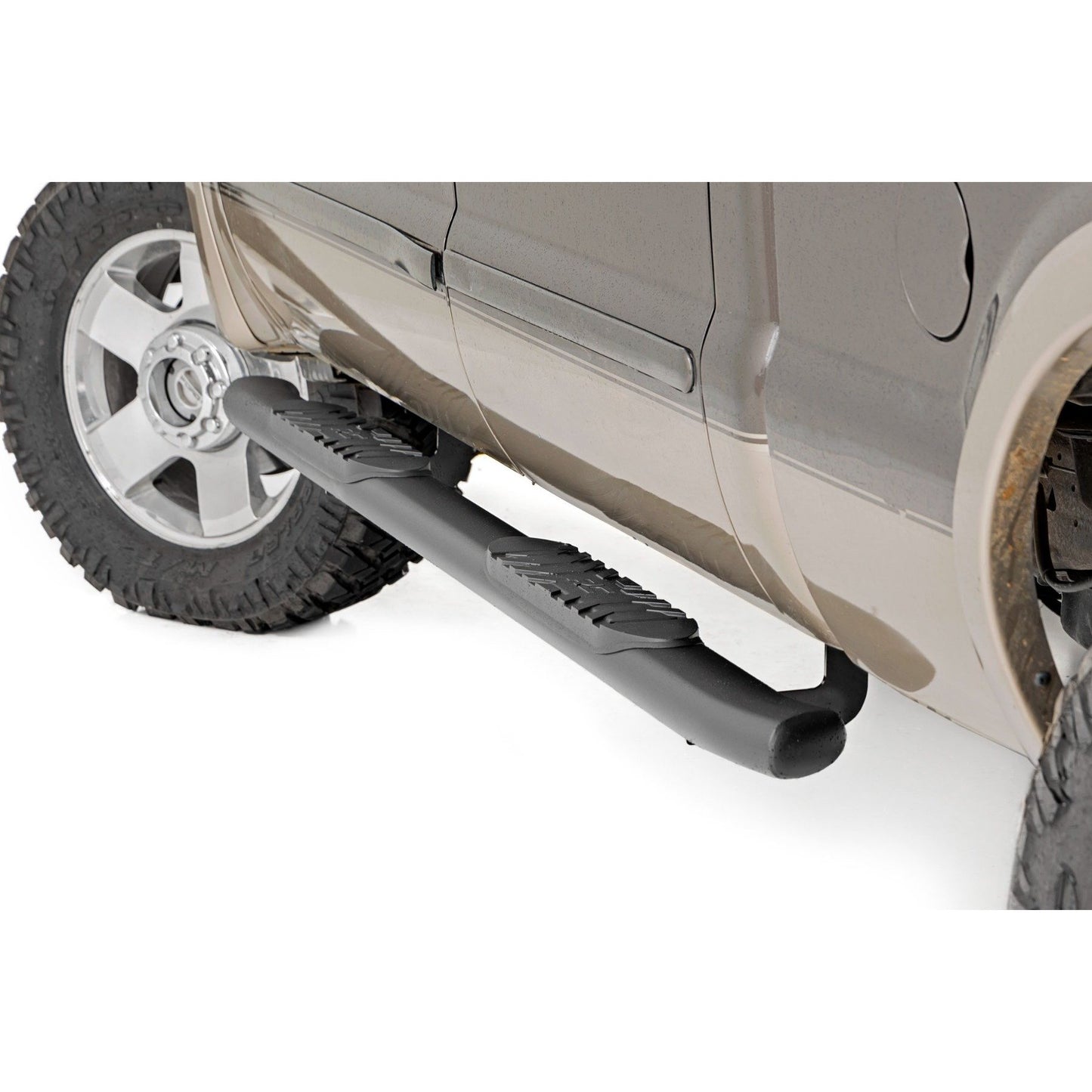 ROUGH COUNTRY Oval Nerf Step | Crew Cab | Black | Ford F-250/F-350 Super Duty (99-16) | 21013
