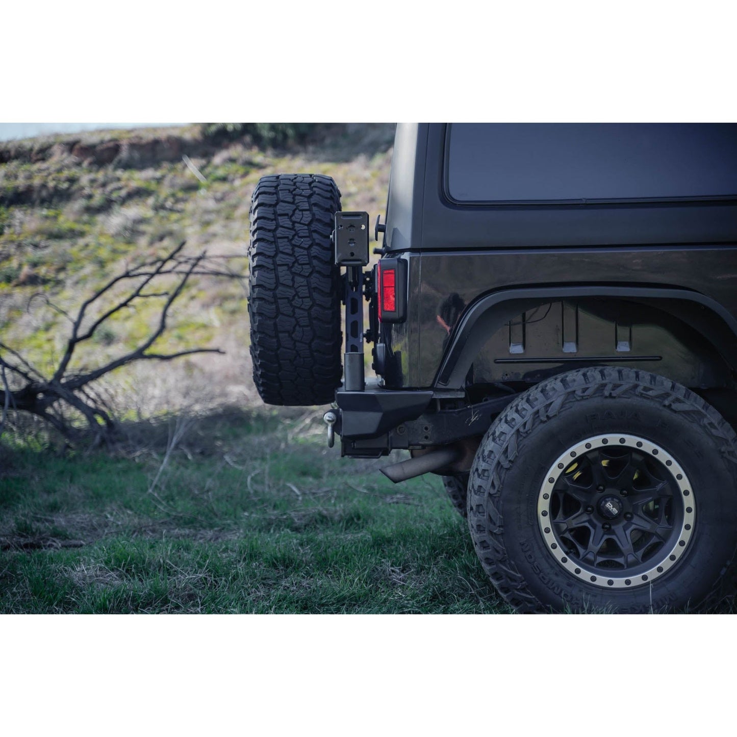 DV8 Off-Road 2007-2018 Wrangler JK | Tire Carrier for MTO Bumper C3| TCJK-13