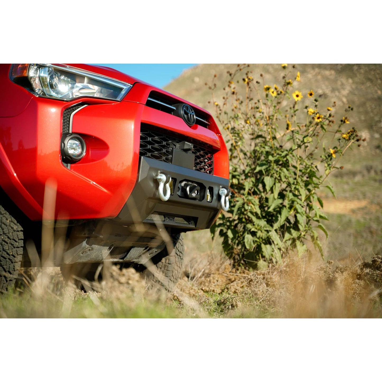 DV8 Off-Road 2014-2024 Toyota 4Runner | Centric Series Winch Front Bumper C3| FBTF3-02