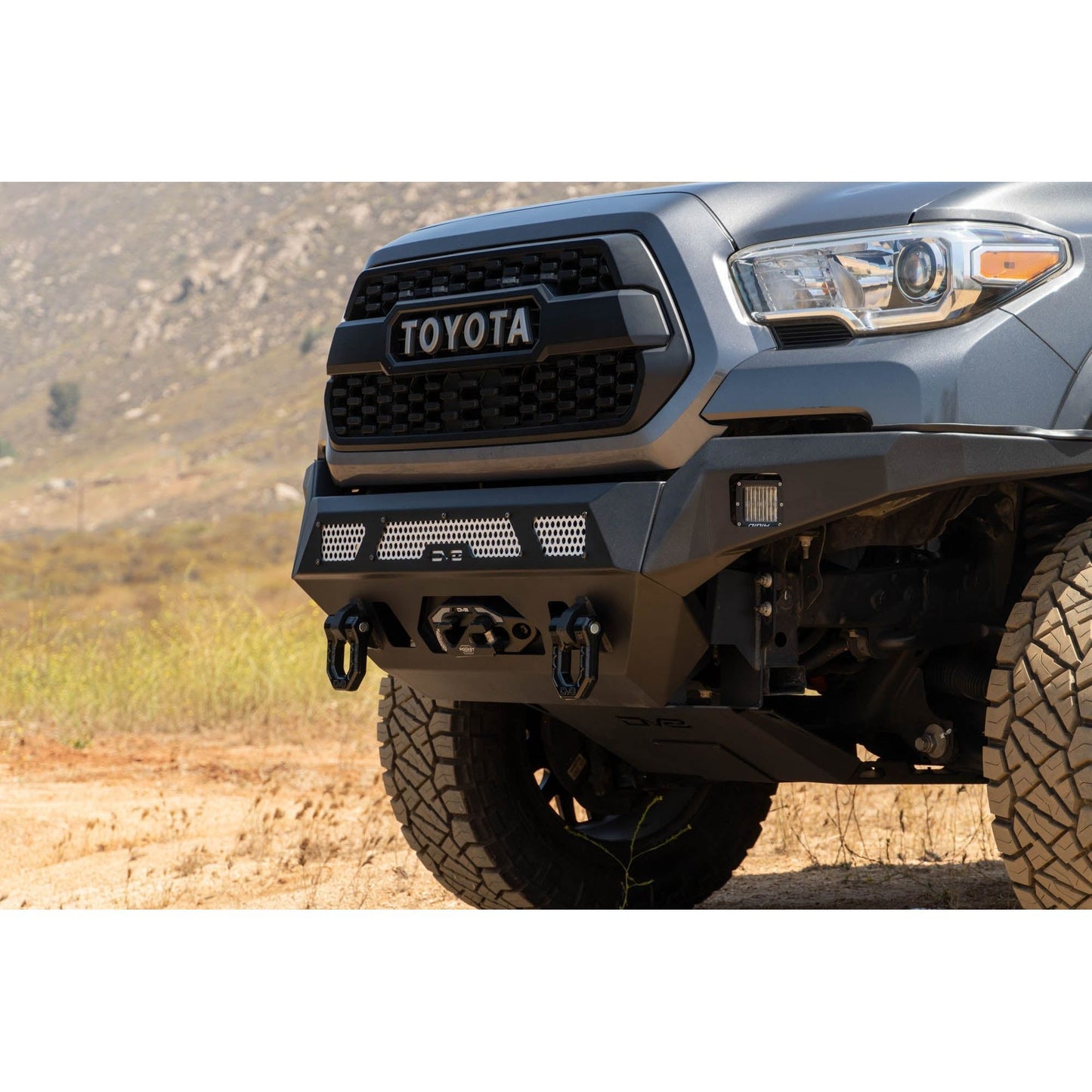 DV8 Off-Road 2016-2023 Toyota Tacoma | MTO Series Winch Front Bumper C3| FBTT1-07