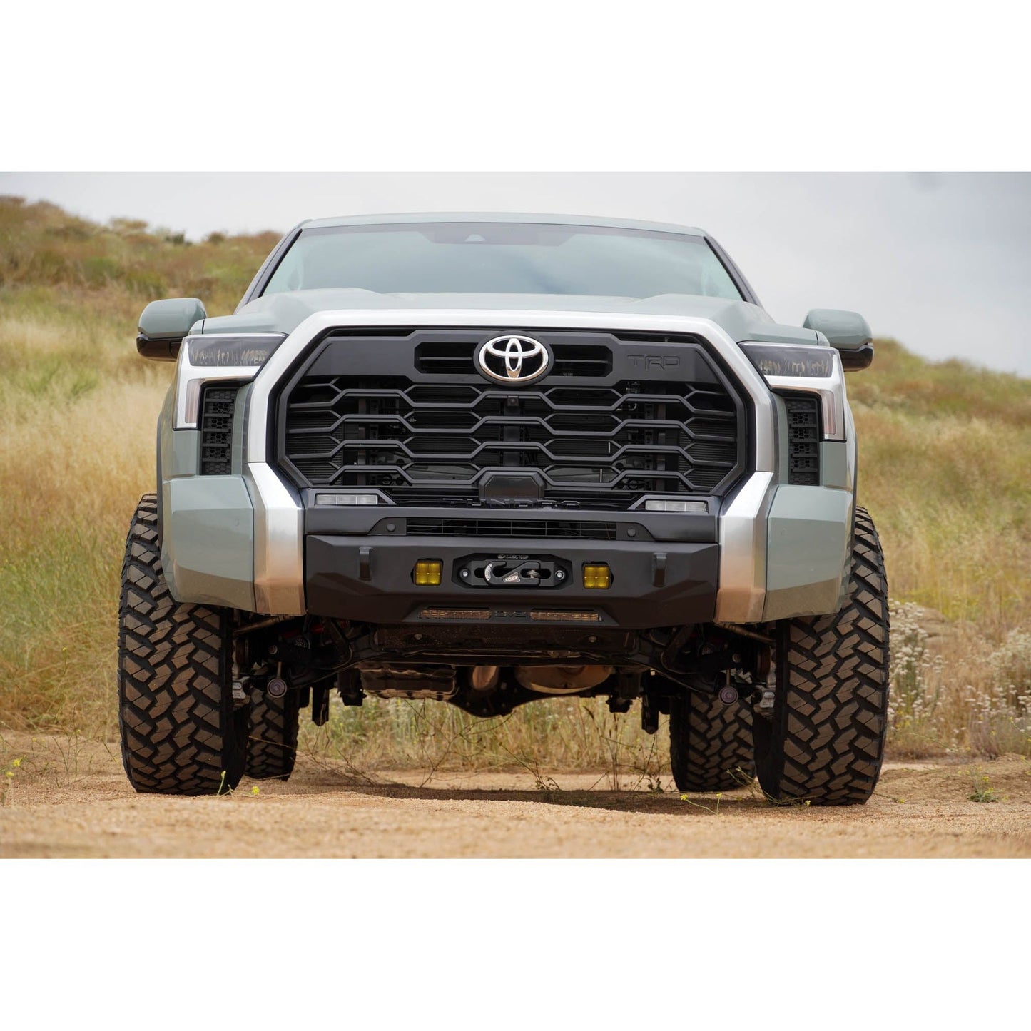 DV8 Off-Road 2022-2024 Toyota Tundra | Centric Series Front Bumper C3| FBTT2-05