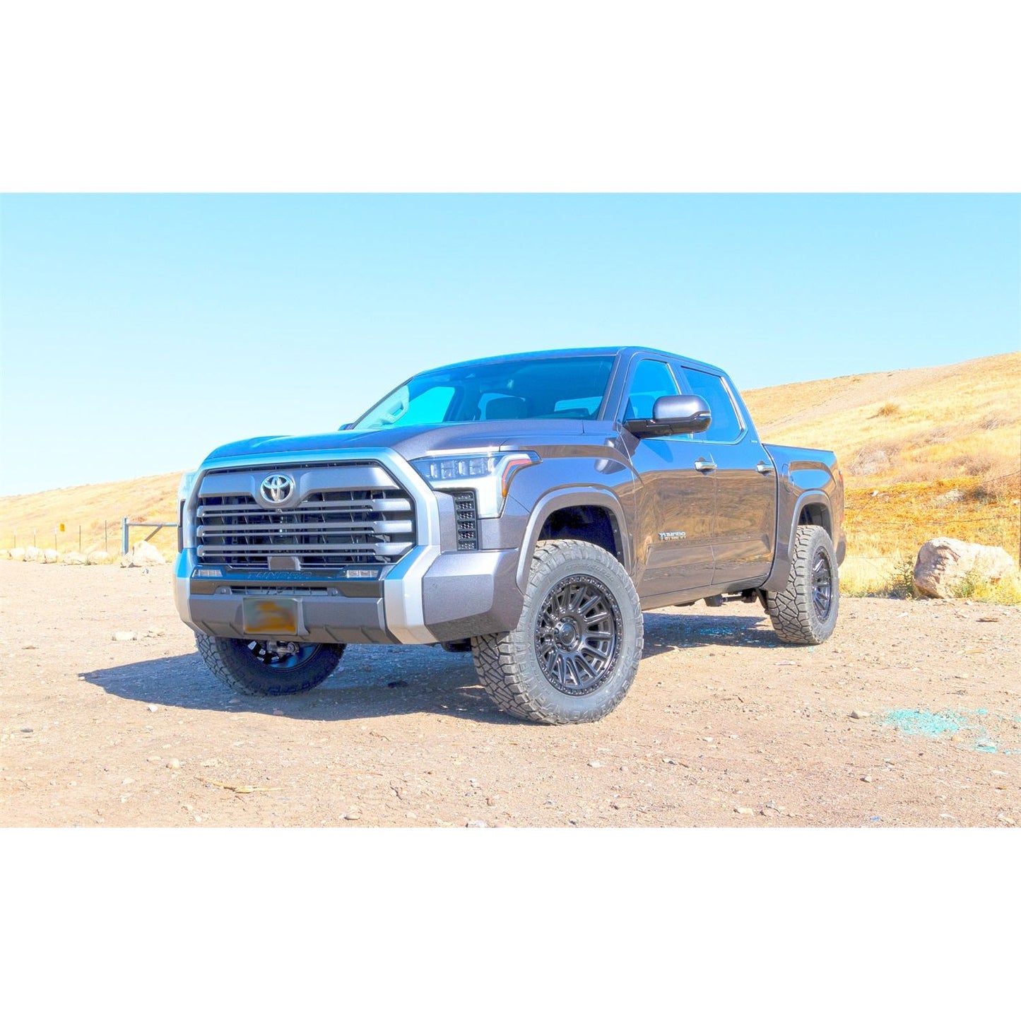 ReadyLIFT 2'' SST Lift Kit equipped with Load-Leveling Rear Height Control Air Suspension or Adaptive Variable Suspension (AVS) (Tundra) 69-52220