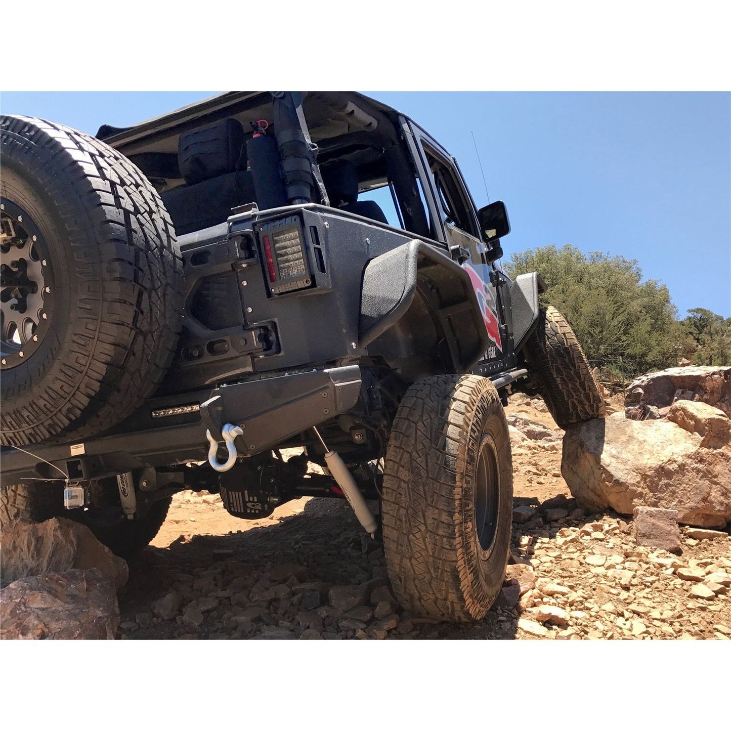 Smittybilt Pivot HD Tire Carrier Up To 37 in. Tire I 2843