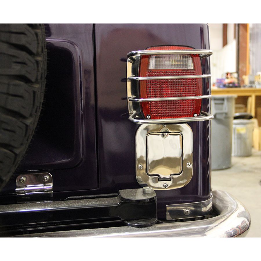 KENTROL Jeep CJ/YJ Billet Style Gas Hatch 77-95 CJ and Wrangler YJ Polished Silver Kentrol  30559