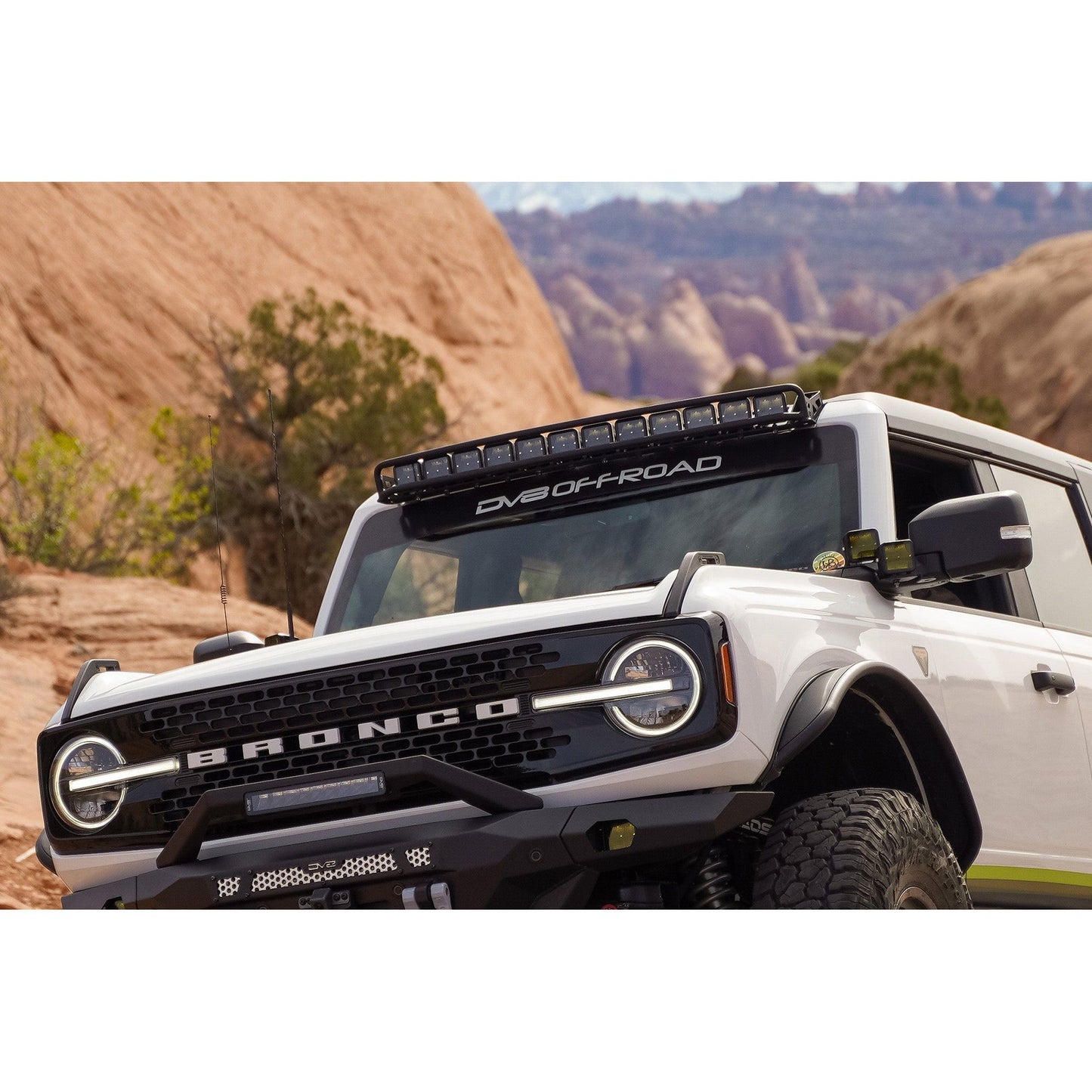 DV8 Off-Road 2021-2024 Ford Bronco | 40-Inch Curved Light Bar Mount C3| LBBR-03