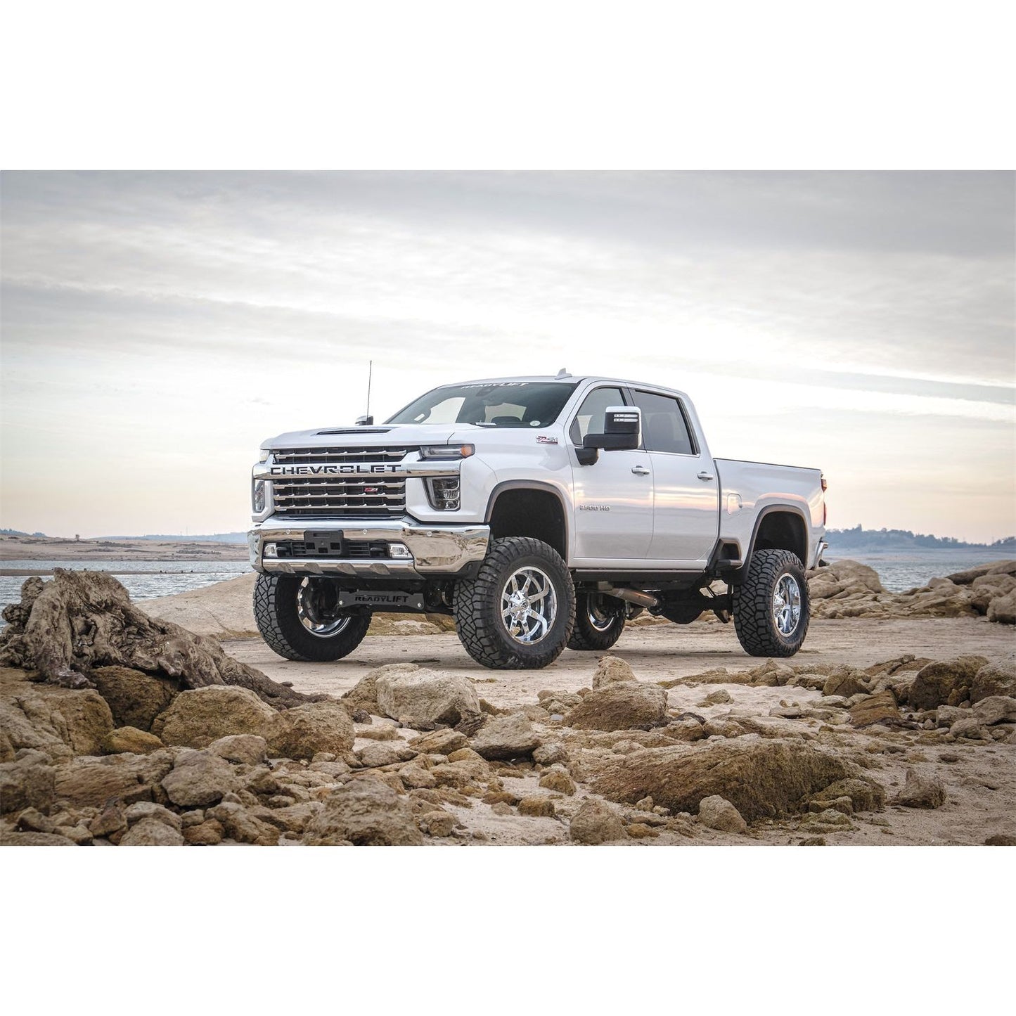 ReadyLIFT 8'' Lift Kit with Falcon 1.1 Shocks (2500HD/3500HD) 44-30820