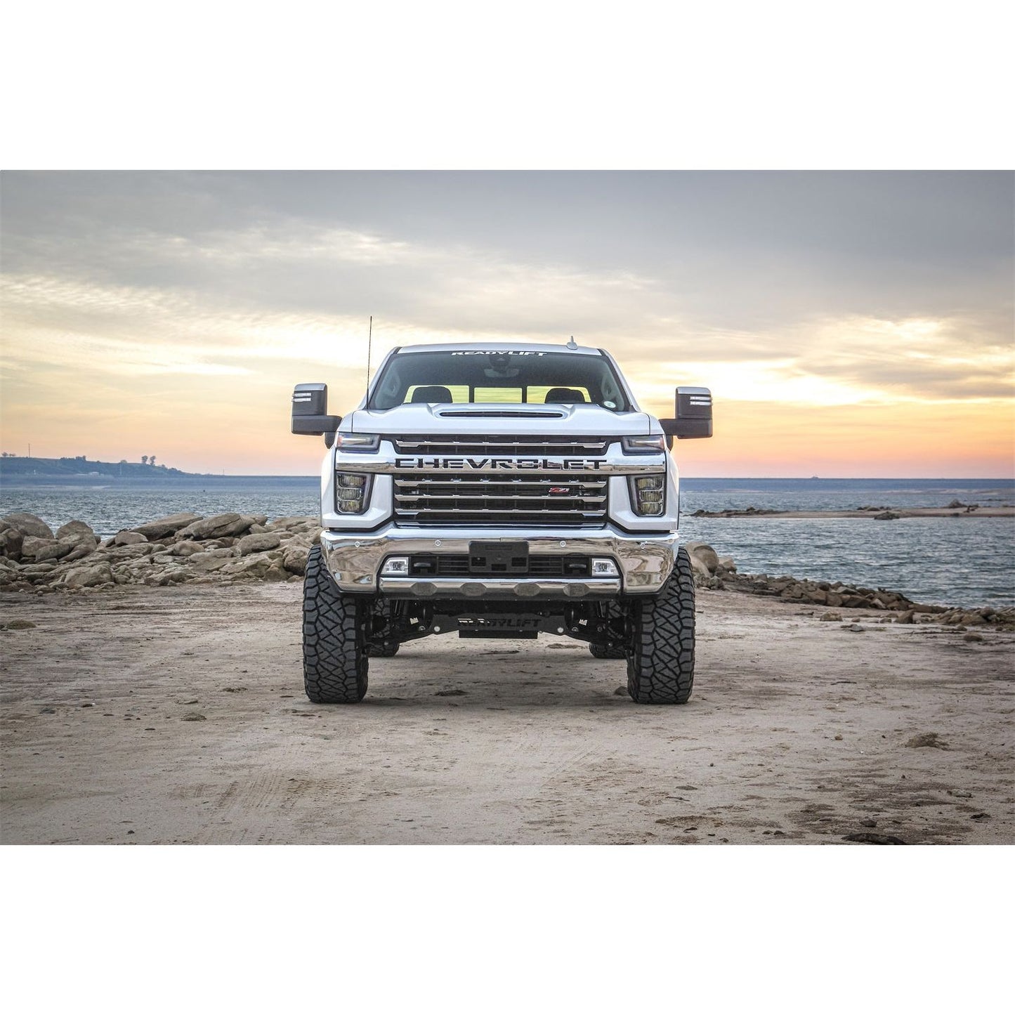 ReadyLIFT 8'' Lift Kit with Falcon 1.1 Shocks (2500HD/3500HD) 44-30820