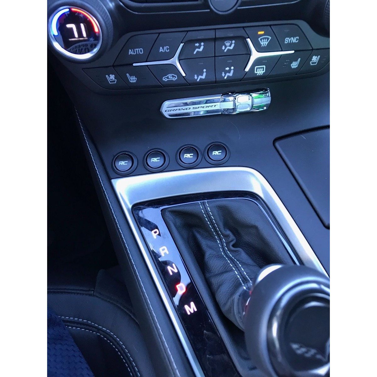 ROUGH COUNTRY Rocker Switch | Round with Logo | 709RRC