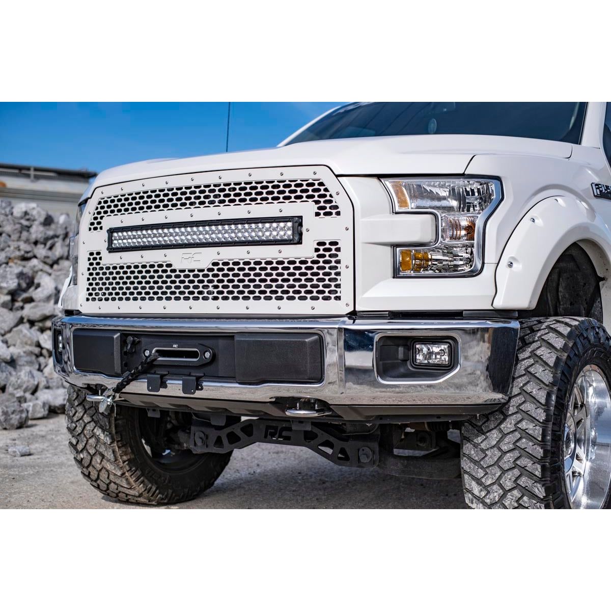ROUGH COUNTRY Hidden Winch Mount | Ford F-150 2WD/4WD (2015-2020) | 51007