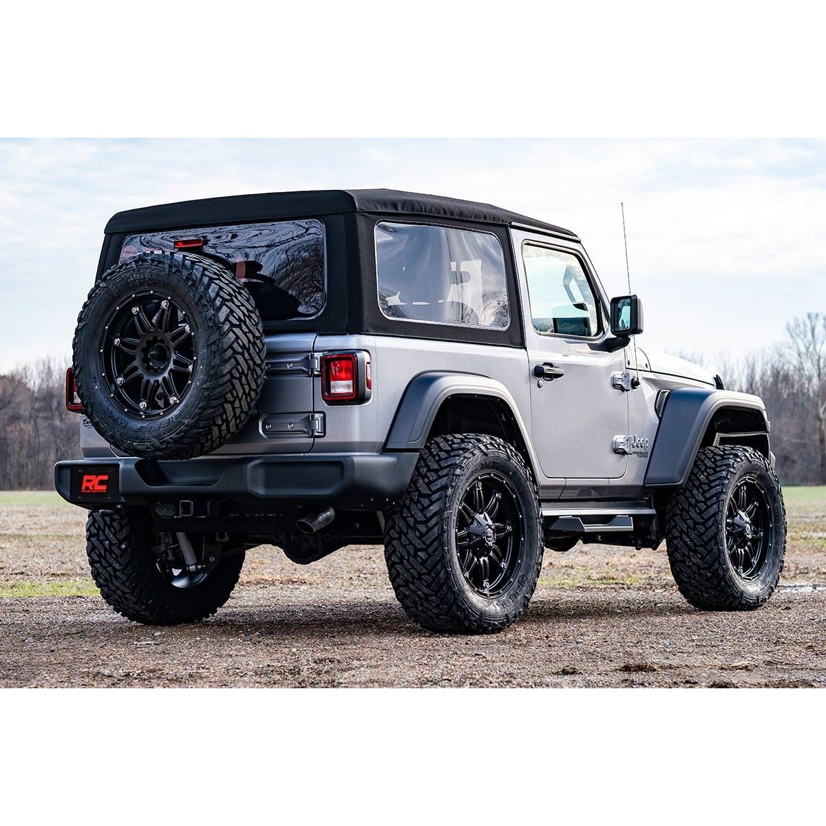 ROUGH COUNTRY 3.5 Inch Lift Kit | Adj LCA | FR D/S | M1R | Jeep Wrangler JL Rubicon 4WD (18-23) | 90944
