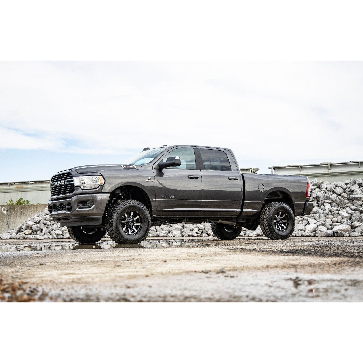 Rough Country M1 Monotube 2.5 Inch Leveling Kit I 37740