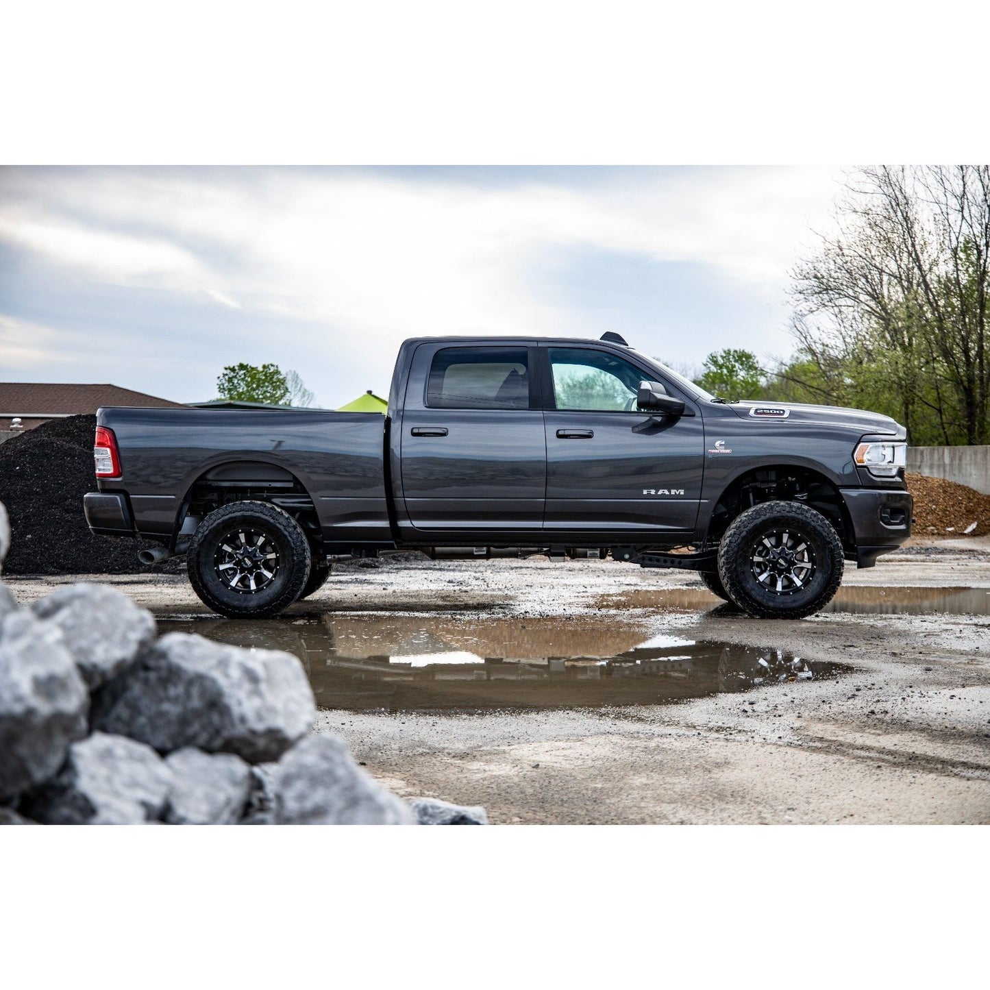 ROUGH COUNTRY 1.75 Inch Leveling Coil Kit | Ram 2500 (14-26)/3500 (13-25) 4WD | 9477