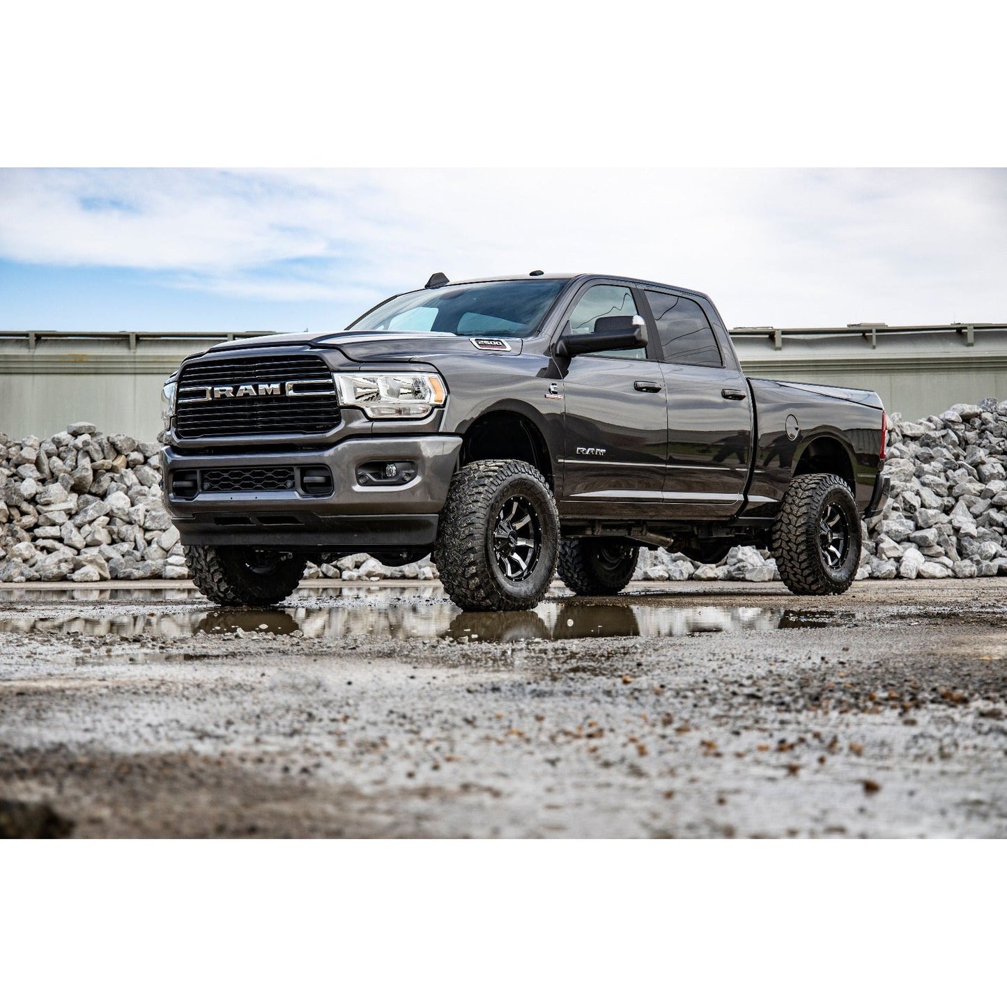 Rough Country V2 Monotube 2.5 Inch Leveling Kit I 37775