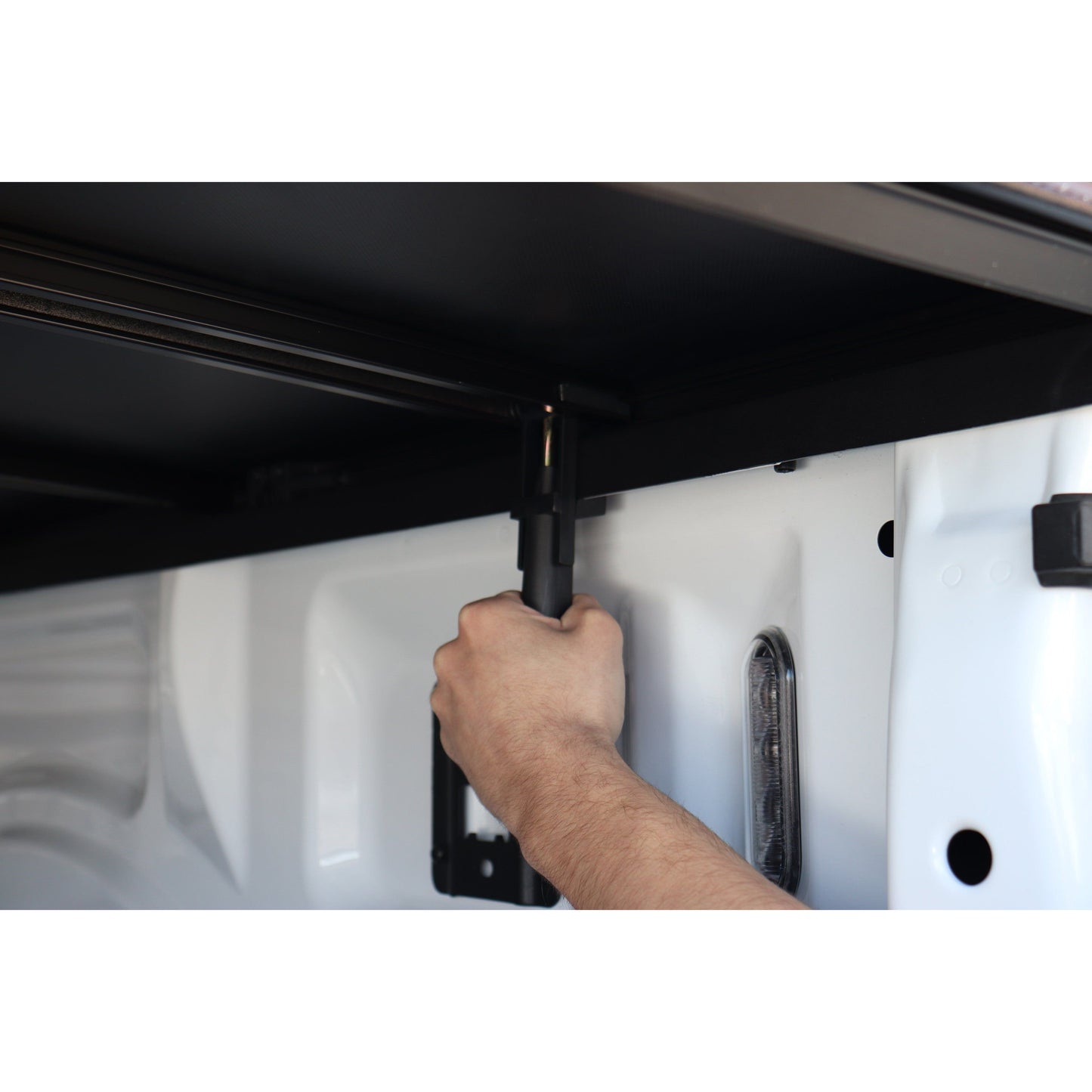 ENTHUZE| Soft Tri-Fold Tonneau Cover |ACTENT105