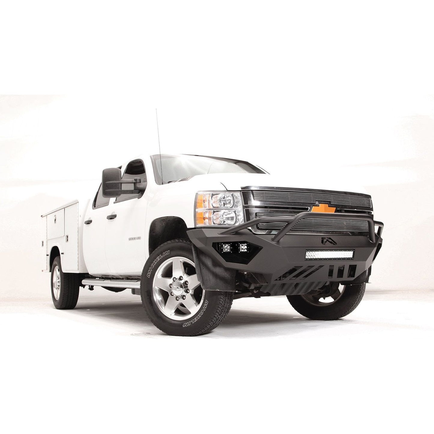 Fab Fours Vengeance Front Bumper 2 Stage Black Powder Coated w/Pre Runner Guard l CH11-V2752-1