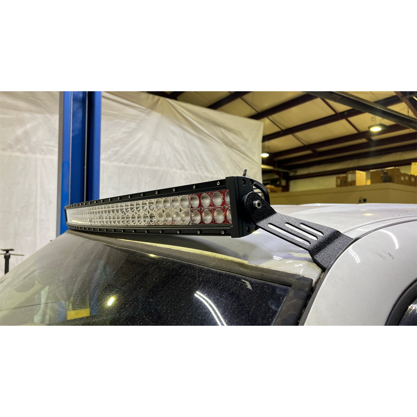 FISHBONE OFFROAD | 99-06 Silverado/Tahoe/Suburban/Sierra/Yukon/Avalanche Roof Mounted Lightbar Brkt For 50In Light Bar | FB21354