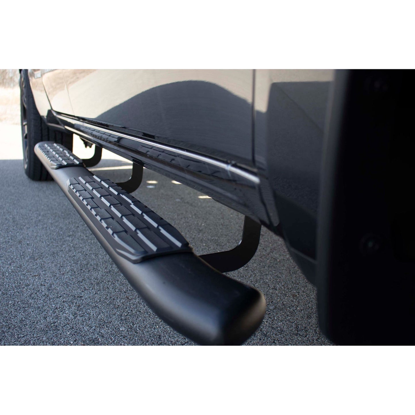 FISHBONE OFFROAD | 19-C Ram 1500 Quad Cab Oval Side Step Txt Powder Coat Black Pair | FB21374