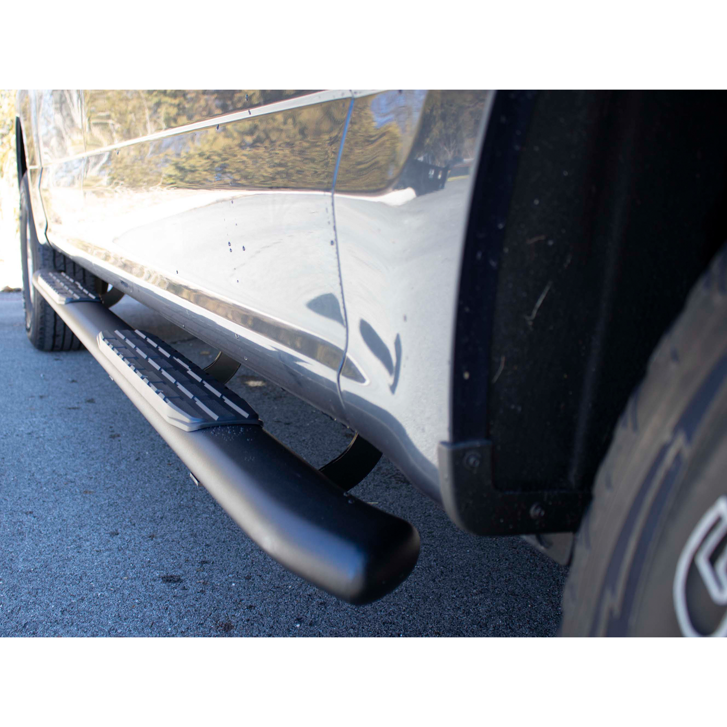 FISHBONE OFFROAD | 15-23 F150/17-23 F250/F350 Crew Cab Oval Side Step Txt Powder Coat Black Pair | FB21380