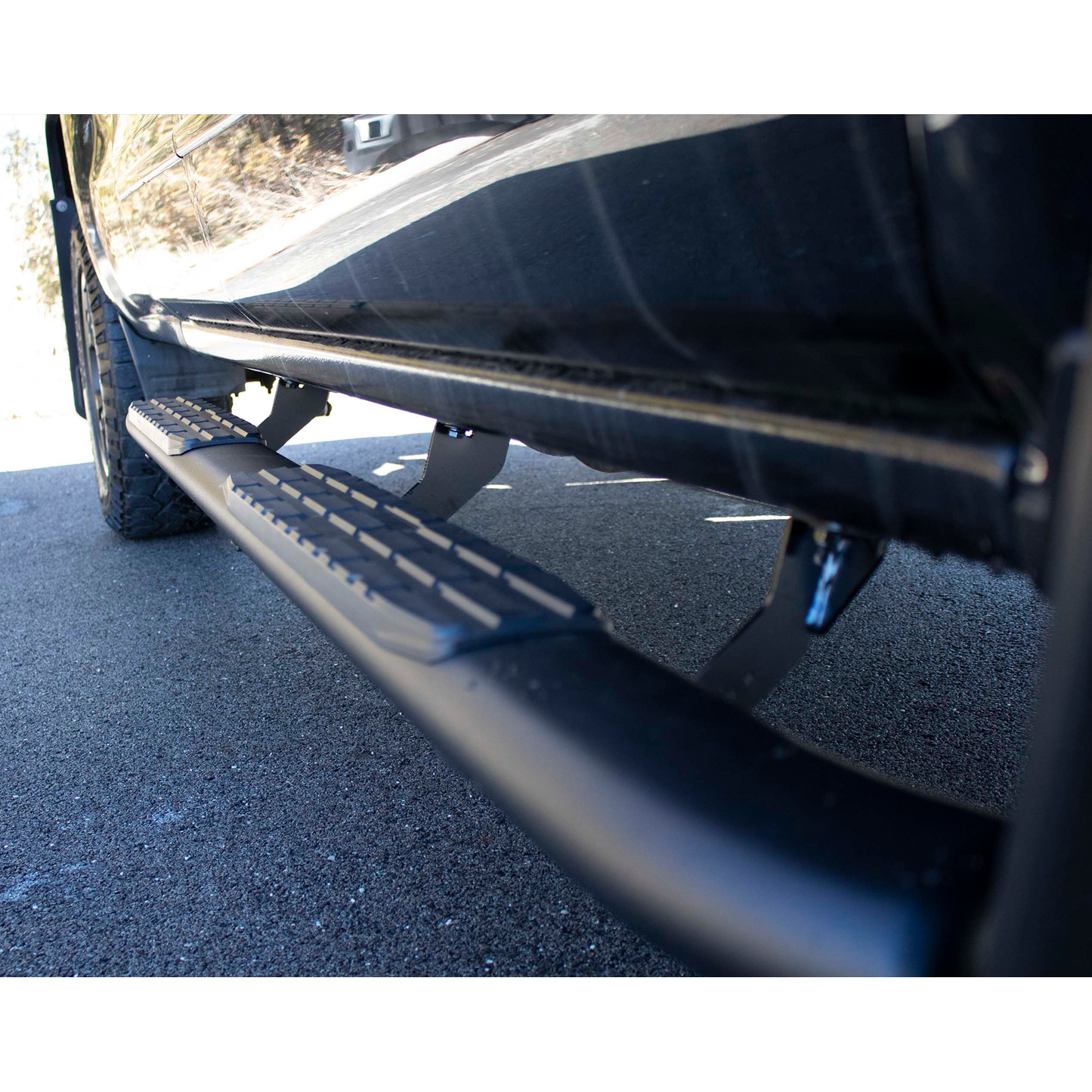 FISHBONE OFFROAD | 07-18 Silverado/Sierra 1500/2500/3500 Dble Cab Oval Side Step Black Pair | FB21382