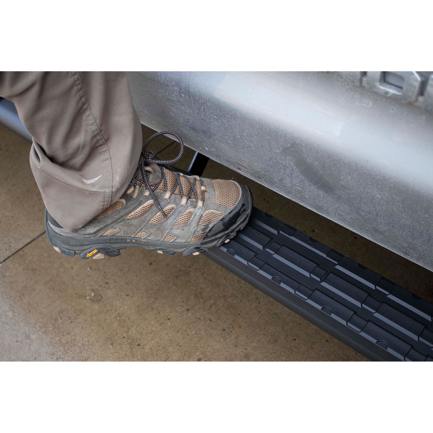 FISHBONE OFFROAD | 07-21 Tundra Crew Cab Oval Side Step Txt Powder Coat Black Pair | FB21387