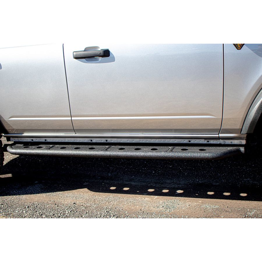 FISHBONE OFFROAD | 22-C Bronco (4 Doors) Step Sliders Black Textured Steel | FB23349