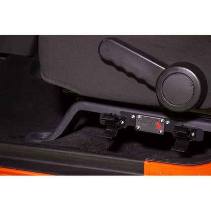 FISHBONE OFFROAD | 07-18 Wrangler Front Seat Flashlight Mount Black Powder Coat Black Powder Coat 11 Gauge Steel | FB25091
