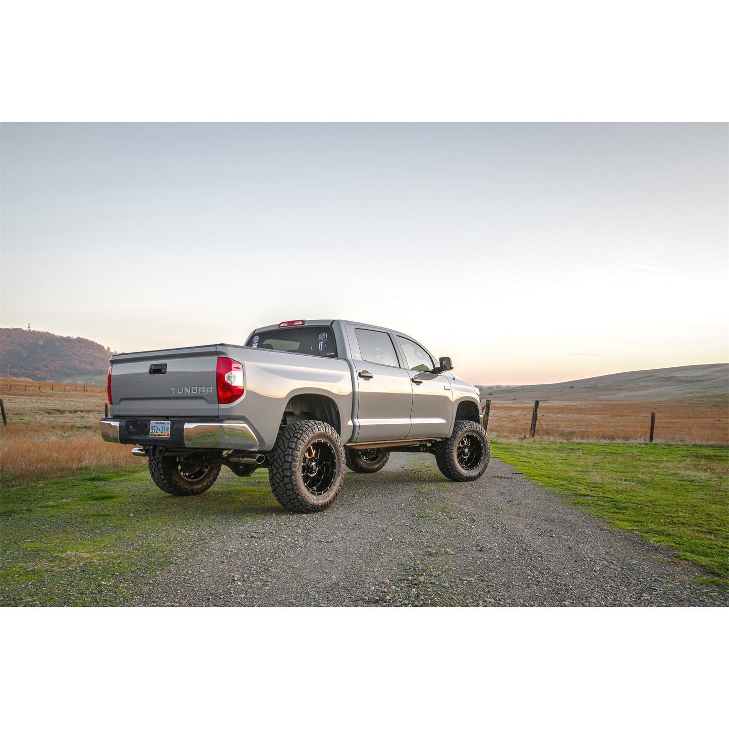 ReadyLIFT 8'' Lift Kit with Falcon 1.1 Monotube Shocks (Tundra) 44-58770