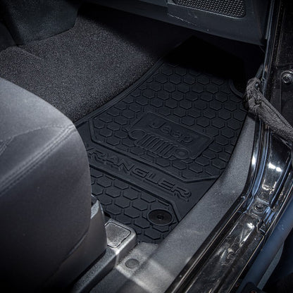 Plasticolor Jeep Floor Mats (Fronts JK Wrangler) 001803R01