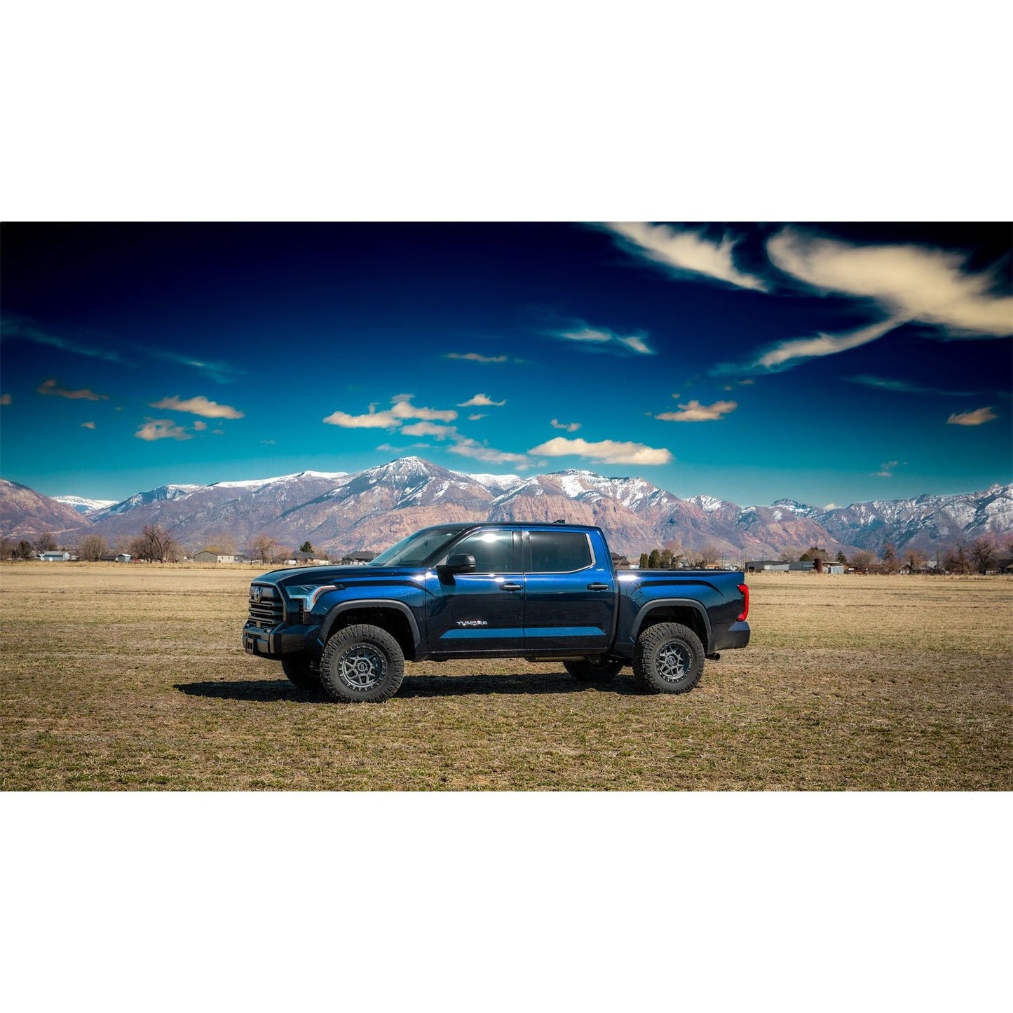 ReadyLIFT 3.0'' SST Lift Kit Front with 1.25'' Rear with Upper Control Arms without Shocks (Tundra) 69-52310