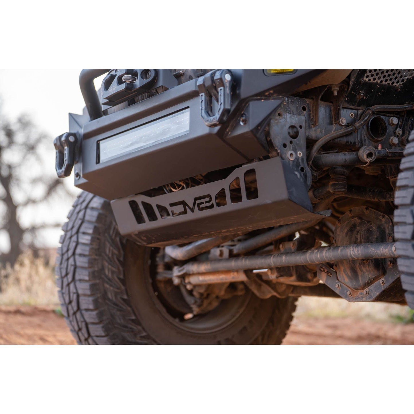 DV8 Off-Road 2018-2024 Jeep JL & JT | Sway Bar Disconnect Skid Plate C3| SPJL-02