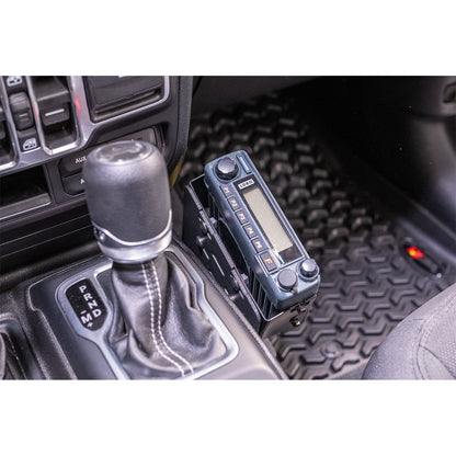 RUGGED RIDGE | 13551.06 | 18-C Wrangler Jl/20-C Gladiator Race Radio Mount
