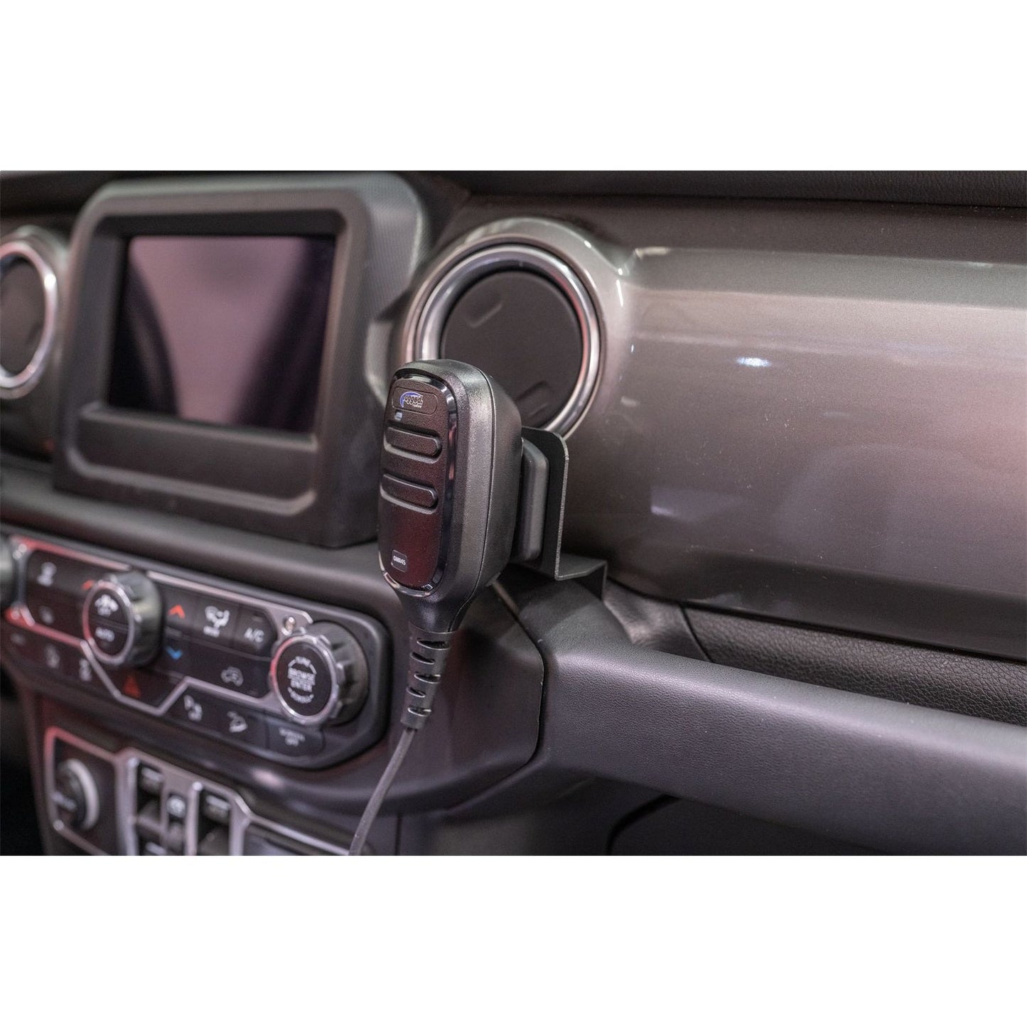 RUGGED RIDGE | 13551.06 | 18-C Wrangler Jl/20-C Gladiator Race Radio Mount