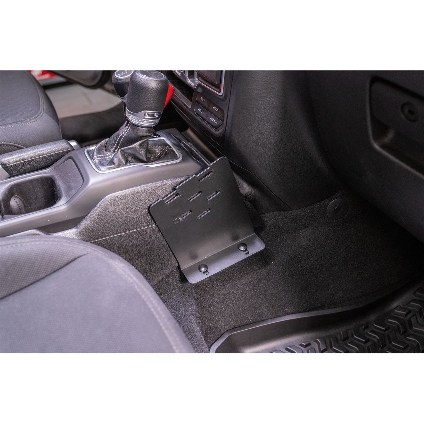 RUGGED RIDGE | 13551.06 | 18-C Wrangler Jl/20-C Gladiator Race Radio Mount