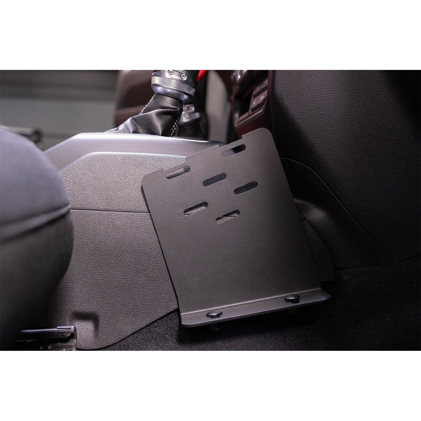 RUGGED RIDGE | 13551.06 | 18-C Wrangler Jl/20-C Gladiator Race Radio Mount