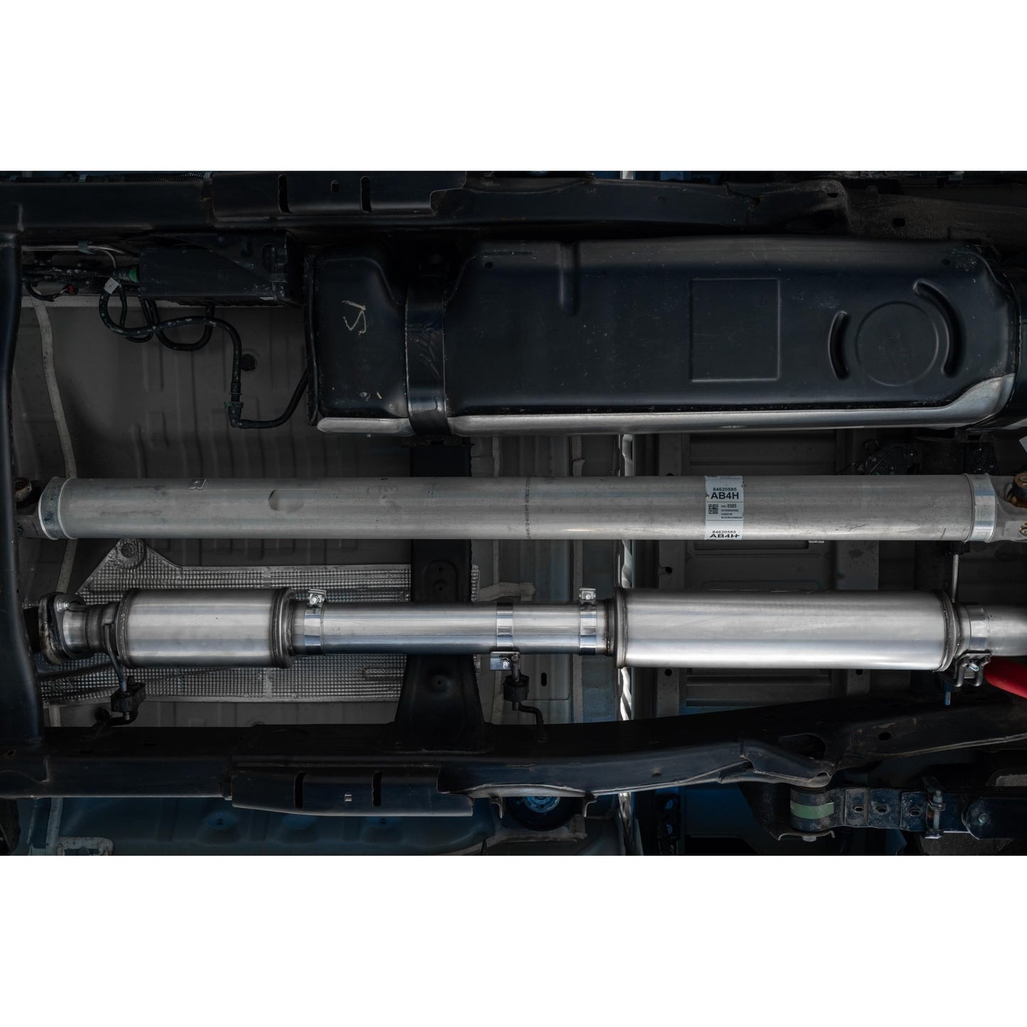 MBRP | 4 Inch Cat Back Exhaust System Single Side Exit 20-Up Silverado/Sierra 2500/3500 HD 6.6L V8 Armor Pro  | S5093304