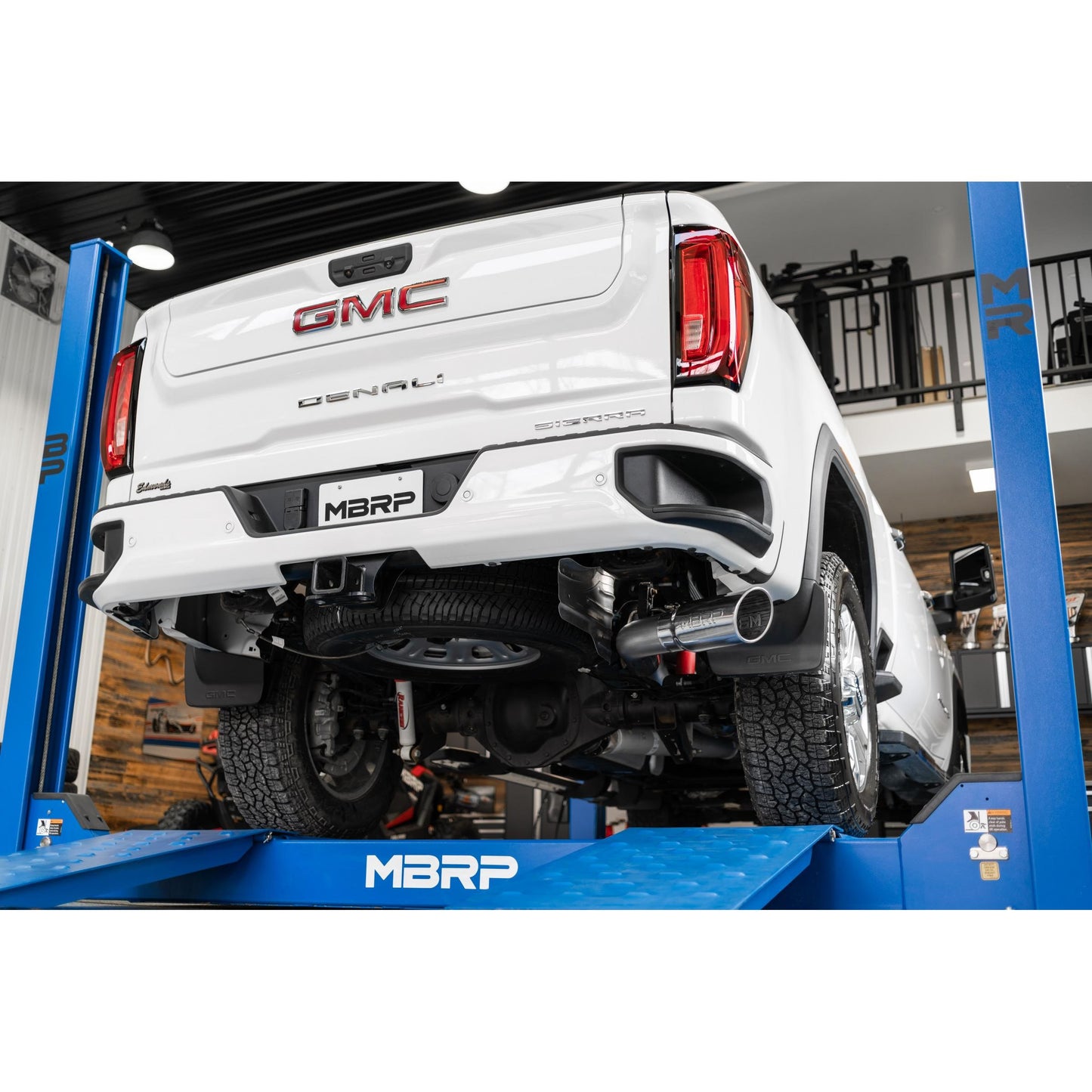 MBRP | 4 Inch Cat Back Exhaust System Single Side Exit 20-Up Silverado/Sierra 2500/3500 HD 6.6L V8 Armor Pro  | S5093304