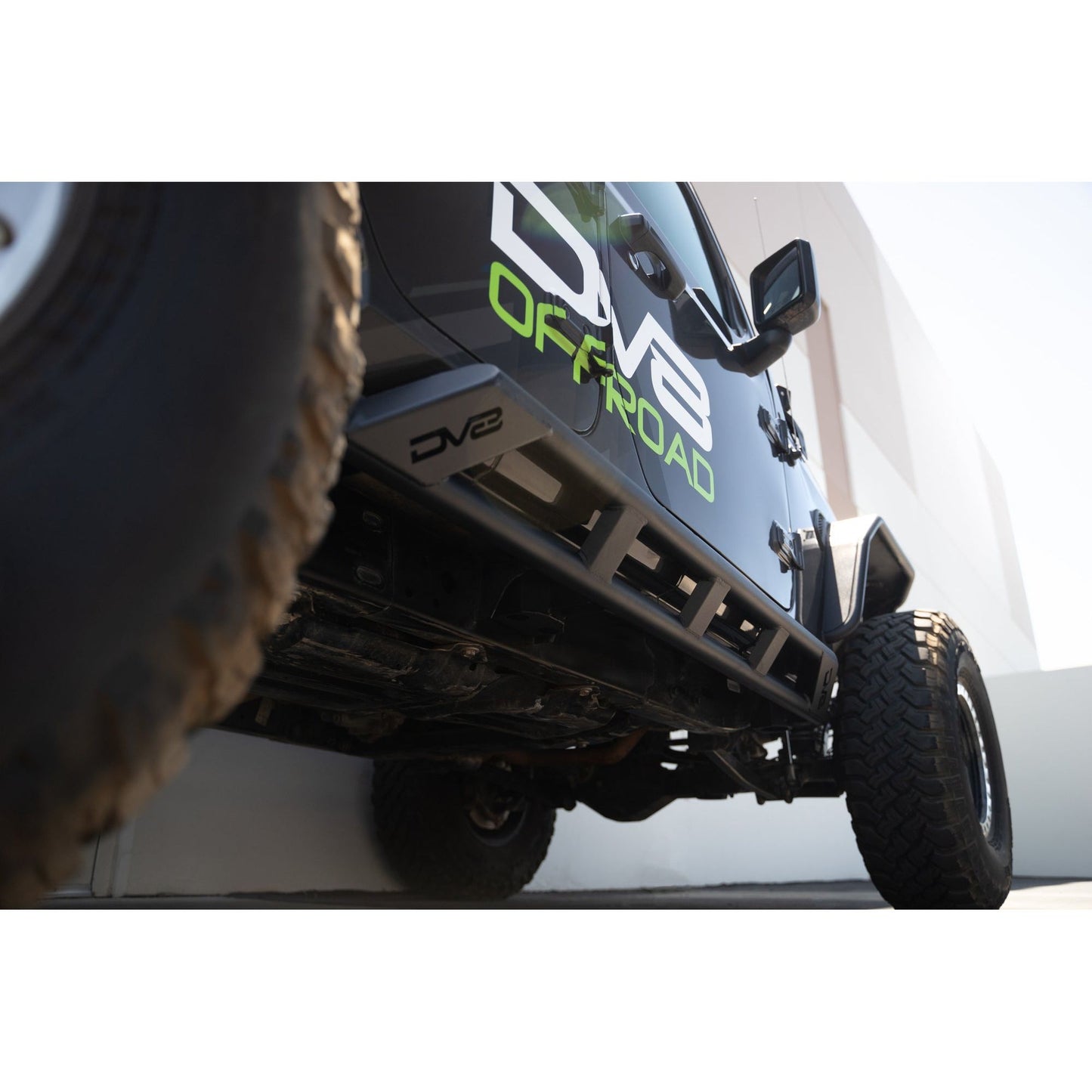 DV8 Off-Road 2018-2024 Jeep Wrangler JL | FS-15 Series 4-Door Rock Sliders C3| SRJL-07